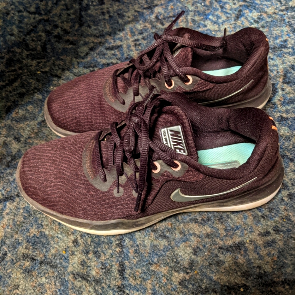 Nike running shoes size 6 excellent condition